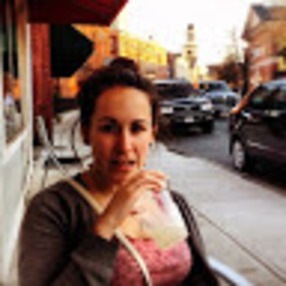 Profile Picture of Christine Mckeon (@cmckeon01) on Poshmark
