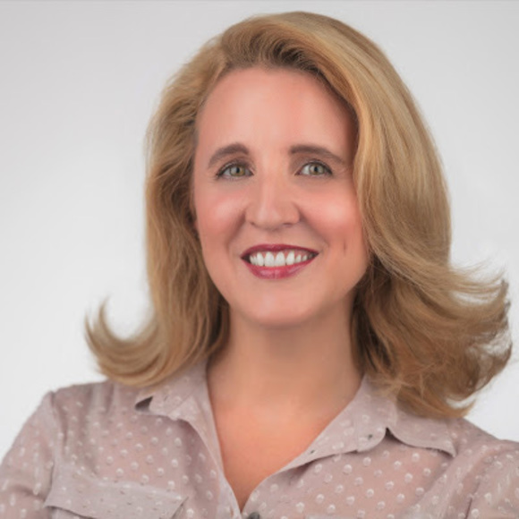 Profile Picture of Carrie Langsam (@carrielangsam) on Poshmark