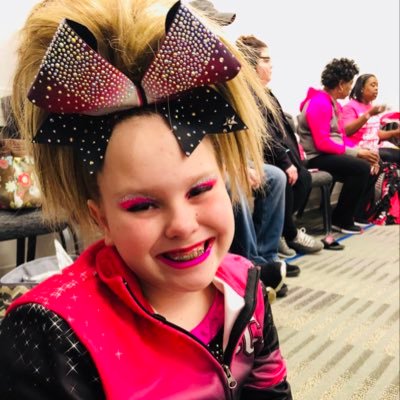 Profile Picture of Alyssacrum (@alyssacrum4) on Twitter