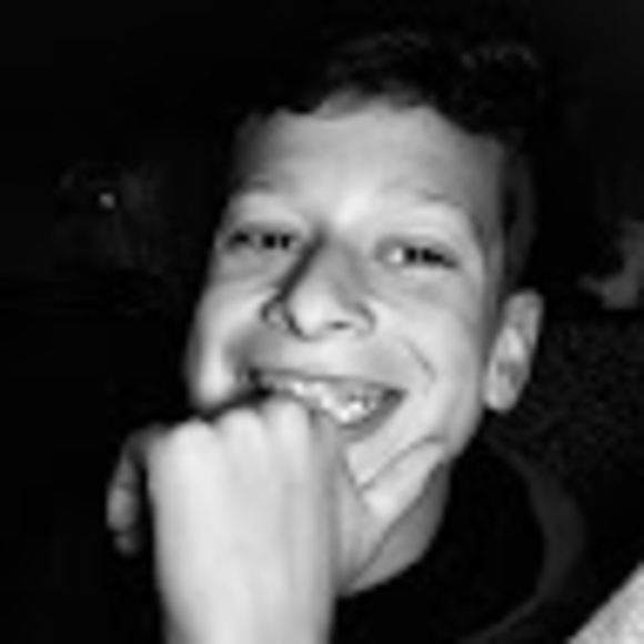 Profile Picture of Shaun Olson (@shaun_olson) on Poshmark
