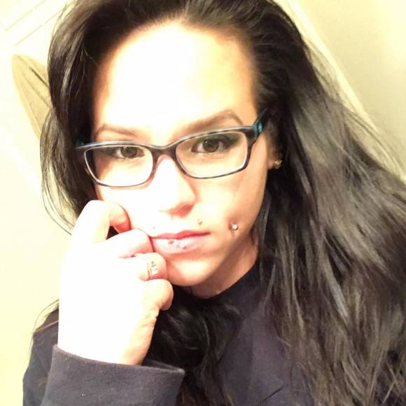 Profile Picture of Tabitha Nicholson (@tabithan92) on Poshmark