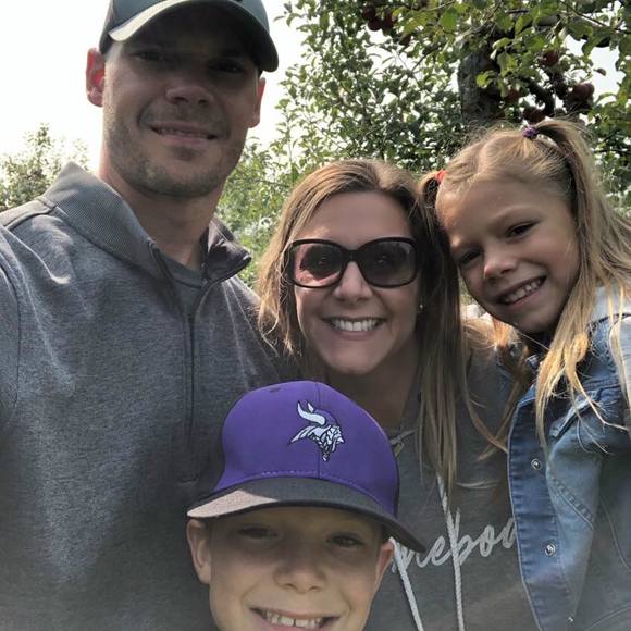 Profile Picture of Shelly Ann (@shelbell81_22) on Poshmark