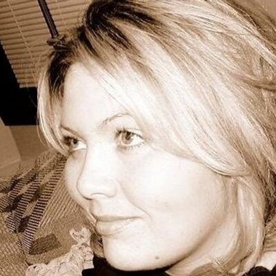 Profile Picture of Paula Sinclair (@paulainraleigh) on Twitter
