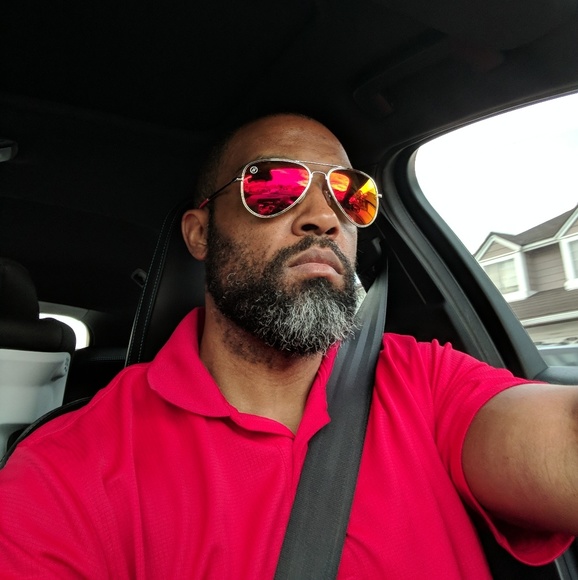 Profile Picture of Chris Crooks (@cacrooks) on Poshmark