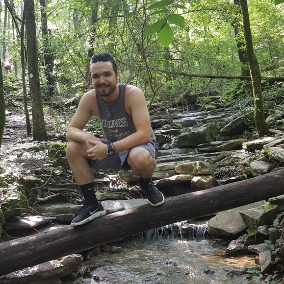 Profile Picture of Dalton Boling (@dbosteeze) on Poshmark