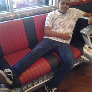 Profile Picture of Adrian Triplett (@adriantriplett7) on Twitter