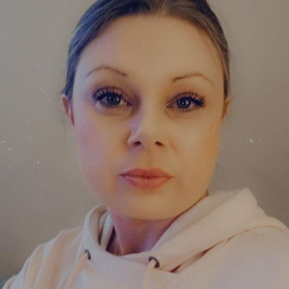 Profile Picture of Shari Weber (@shariweber) on Poshmark