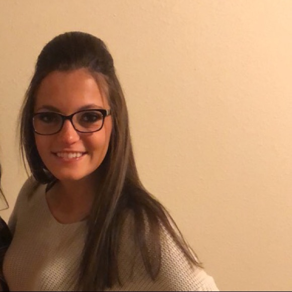 Profile Picture of Marcy Langen (@mlangen) on Poshmark