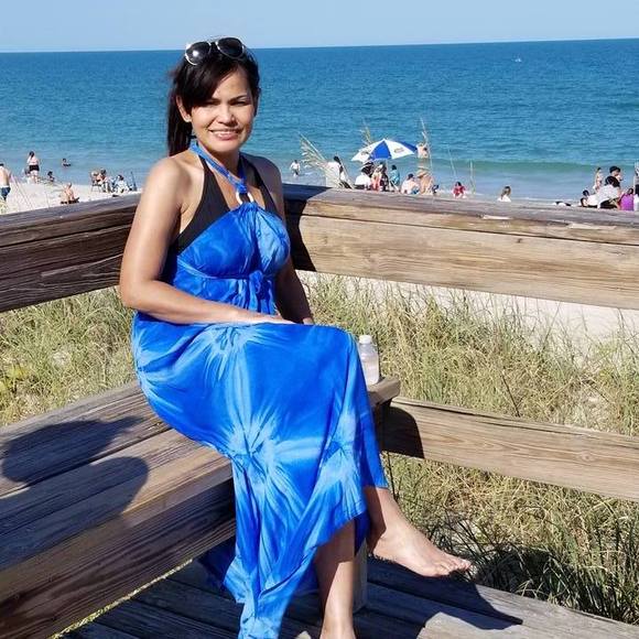 Profile Picture of Gina Bradney (@mestizasia) on Poshmark