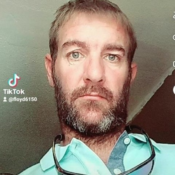 Profile Picture of Neil Joe (@neil_joe) on Poshmark