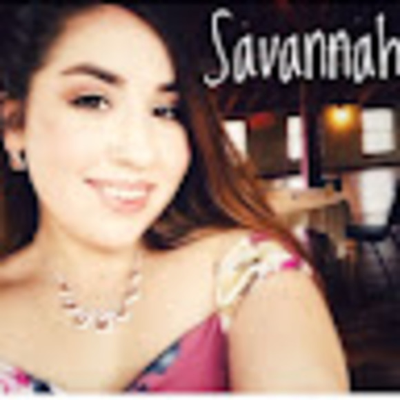 Profile Picture of Savannah Herrera (@savherr19) on Poshmark