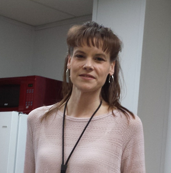 Profile Picture of April Wadas - batchelor (@aprilmayjune23) on Poshmark