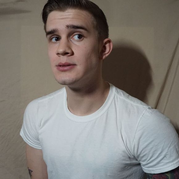 Profile Picture of Alec Roselle (@sethharbauk) on Poshmark