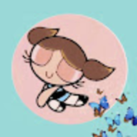 Profile Picture of Ayla Nazemi (@aylanazemi) on Poshmark