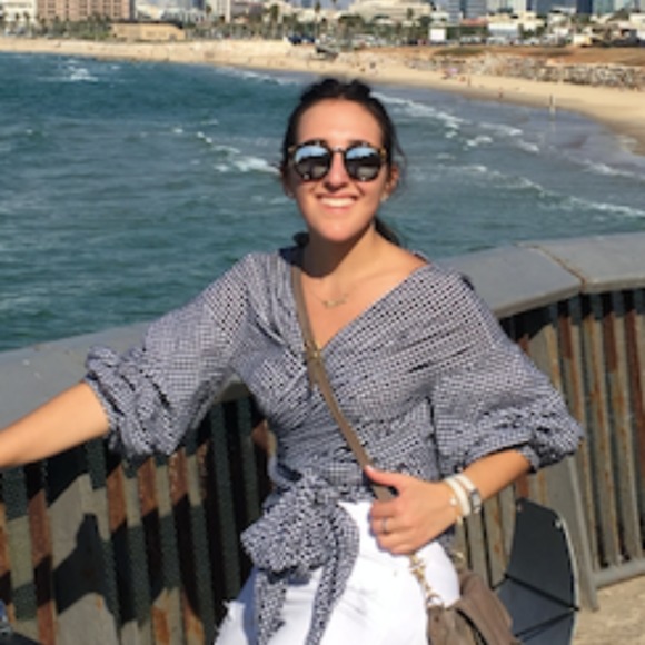 Profile Picture of Francesca Pinelli (@fpinelli) on Poshmark