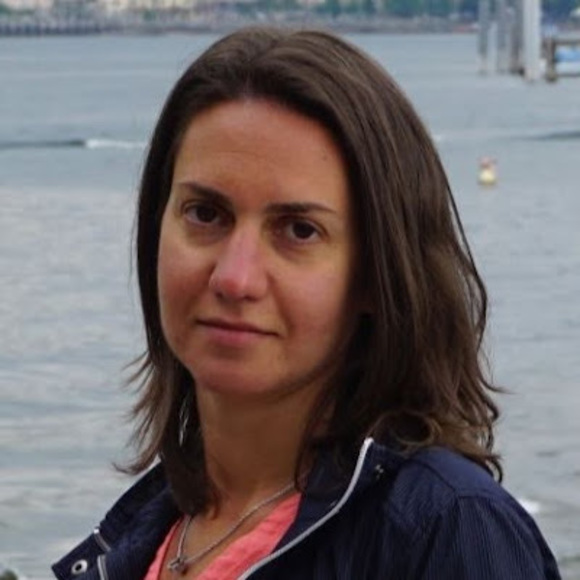 Profile Picture of Marina Guralnik (@marinaguralnik) on Poshmark