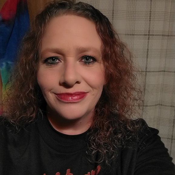 Profile Picture of Shauna Walters (@shauna_walters) on Poshmark