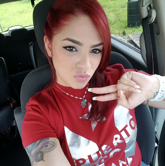 Profile Picture of Keishla Oyola (@keishlaoyola) on Poshmark