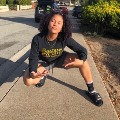 Profile Picture of Jean Gray (@Kay_Nicee34) on Twitter