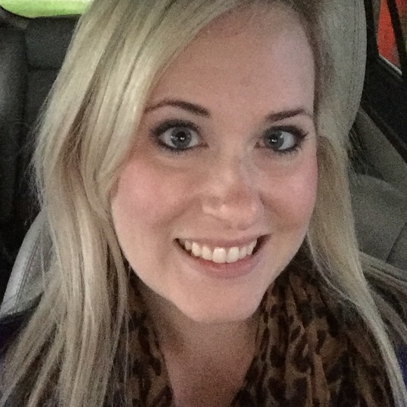 Profile Picture of Christy Ofarrell (@christyfaith888) on Poshmark