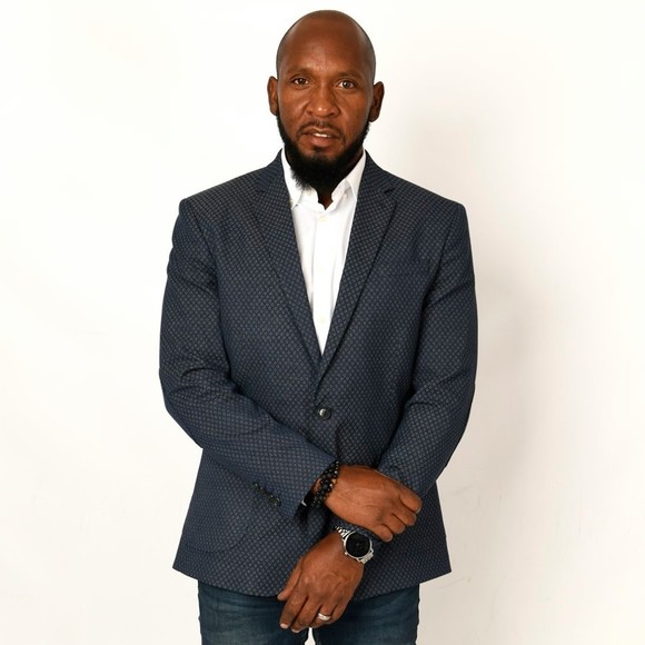 Timothy Cenac - Poshmark Profile Picture of Timothy Cenac (@tbcenac) on Poshmark