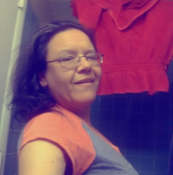 Profile Picture of Michelle Tinch (@michelletinch) on Poshmark