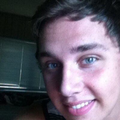 Profile Picture of Aaron Cover (@aaroncover) on Twitter
