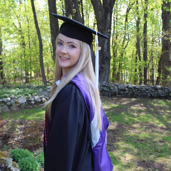 Profile Picture of Caroline Labovitz (@chlabovitz) on Poshmark