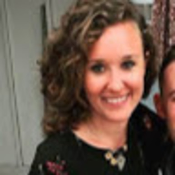 Profile Picture of Katie Candiotti (@kcandiotti) on Poshmark