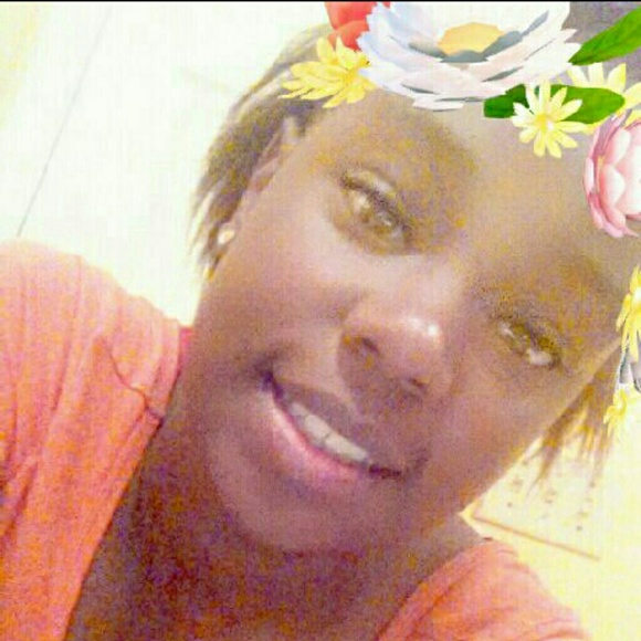 Profile Picture of Shea Phillips (@shea_bruh) on Poshmark