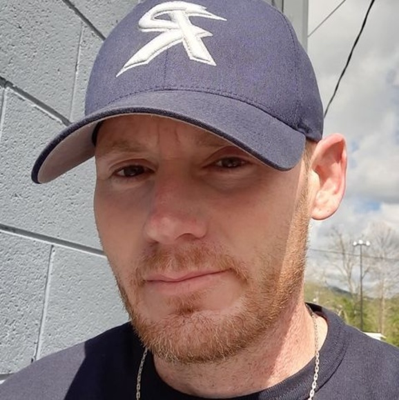 Profile Picture of Jim Carver (@jimcarver1980) on Poshmark