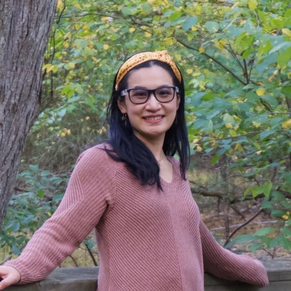 Profile Picture of Yiqi Zhu (@zhuyiqi28) on Poshmark