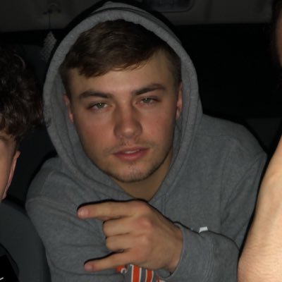 Profile Picture of Austin Warner (@jeffjeff1998) on Twitter