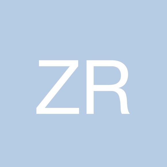 Profile Picture of Zoe Reasbeck (@zr46730) on Poshmark