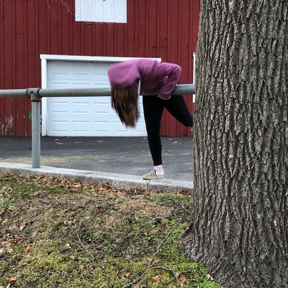 Profile Picture of Savannah Perry (@tvsd2020) on Poshmark