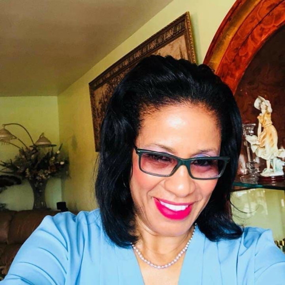 Profile Picture of Sarita Thomas (@saritathomas7) on Poshmark