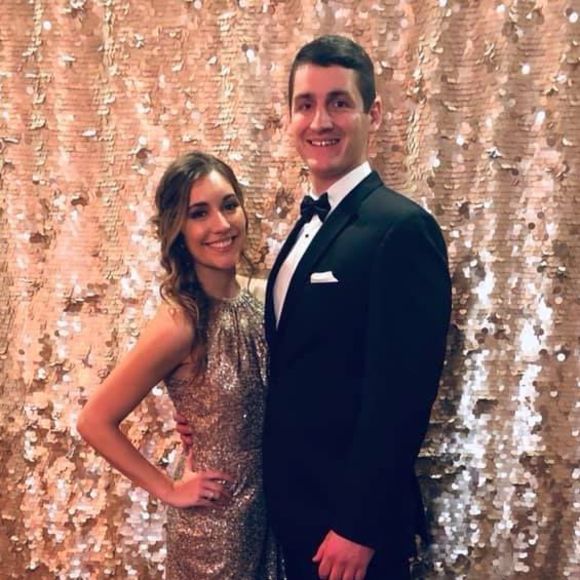 Profile Picture of Lisa Devito (@lisamariedevito) on Poshmark