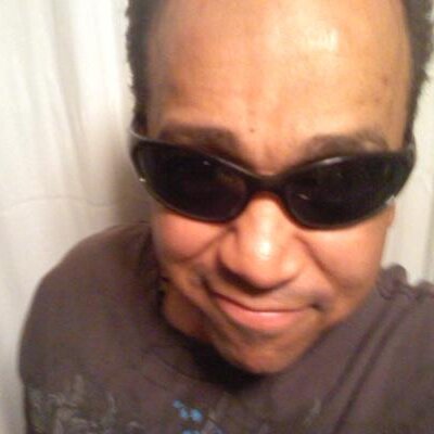 Profile Picture of Phillip Lowery (@crueboy70) on Twitter