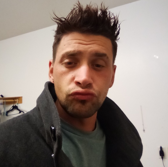 Profile Picture of Zane Roosa (@zaneroosa13) on Poshmark