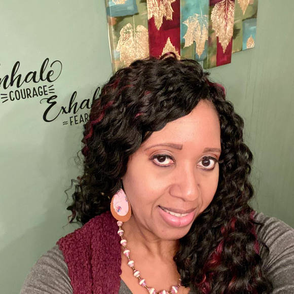 Profile Picture of Debra Crenshaw macon-robinson (@robinson820) on Poshmark