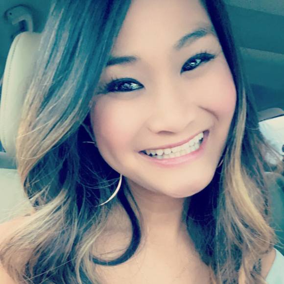 Profile Picture of Danielle Lumbo (@danniberries847) on Poshmark
