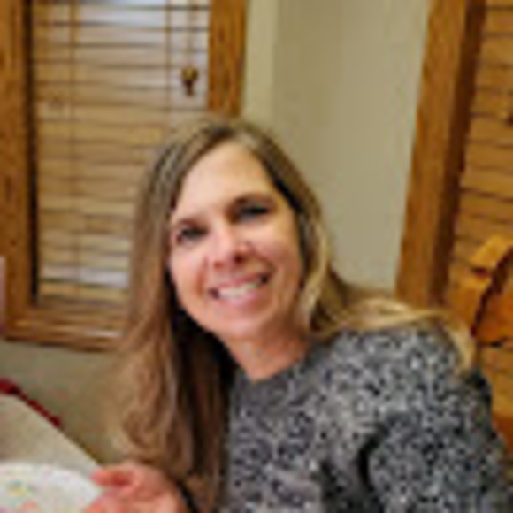 Profile Picture of Connie Miller (@conniemiller165) on Poshmark
