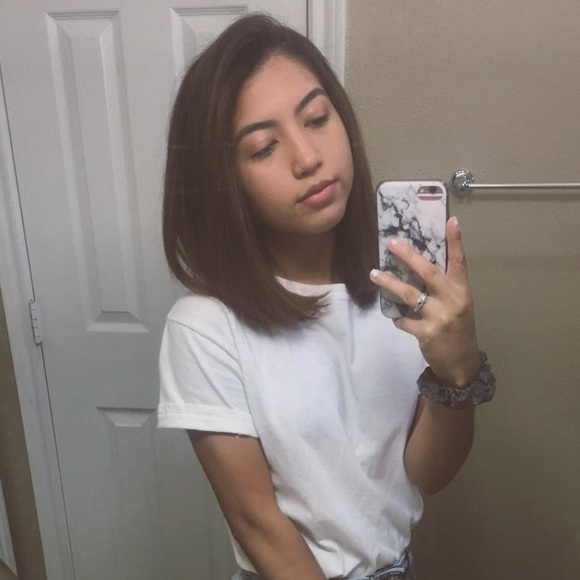 Profile Picture of Janet Roughton (@jroughton) on Poshmark