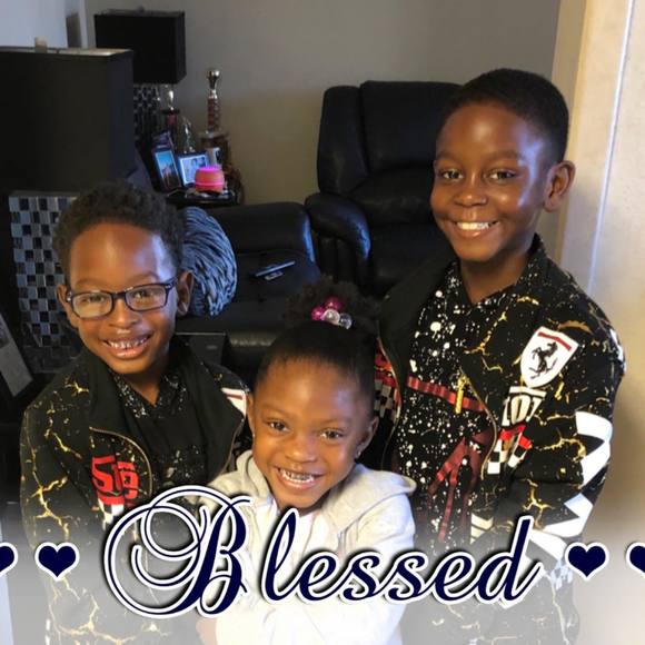 Profile Picture of Osha Lairy (@oshalairy4545) on Poshmark