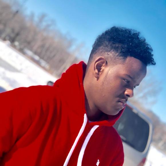 Profile Picture of Zaki Hussein (@youngzaki) on Poshmark