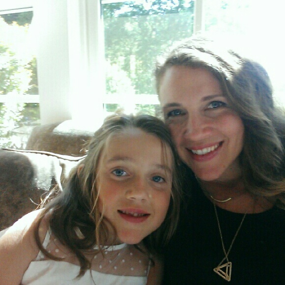 Profile Picture of Lorielle Carothers (@lolo4shops) on Poshmark