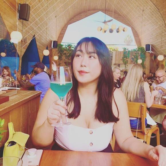 Profile Picture of Yukie Kudaka (@kiki88bee) on Poshmark