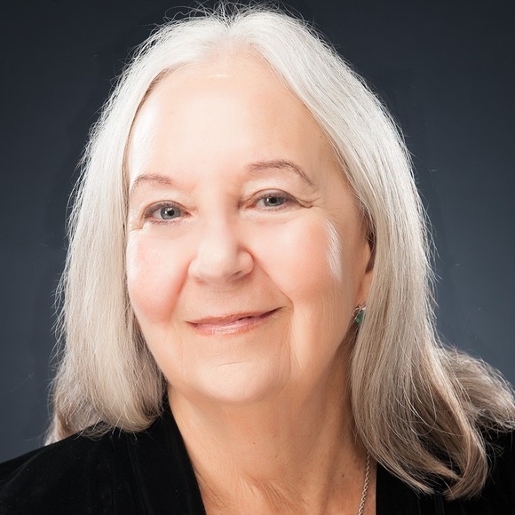 Profile Picture of Marlene Simons (@marlenesimons) on Poshmark