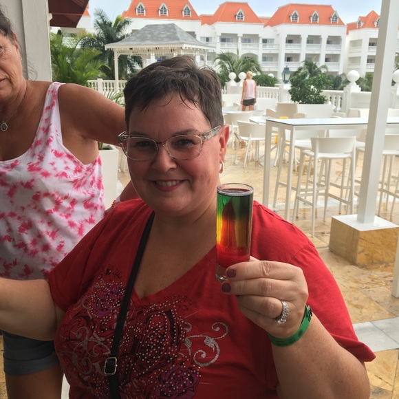 Profile Picture of Sandra Mccavour (@sandramccavour) on Poshmark