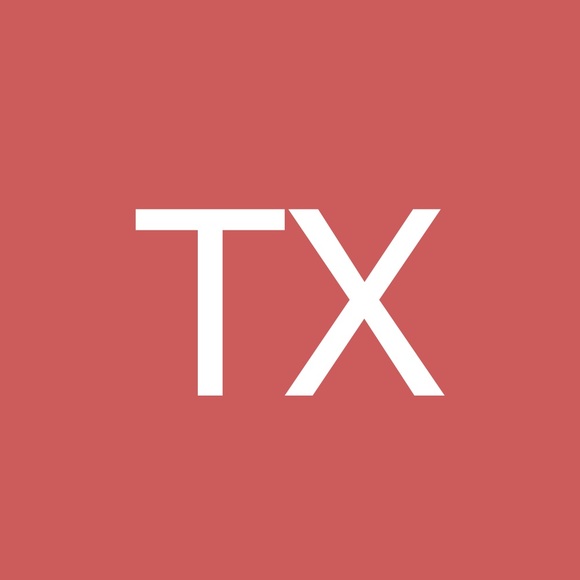 Profile Picture of Trixie Xiang (@akizzy11) on Poshmark